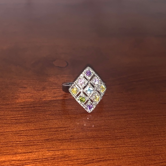 💍 SOLD NWOT gemstone crystal ring size 8 - Picture 3 of 6